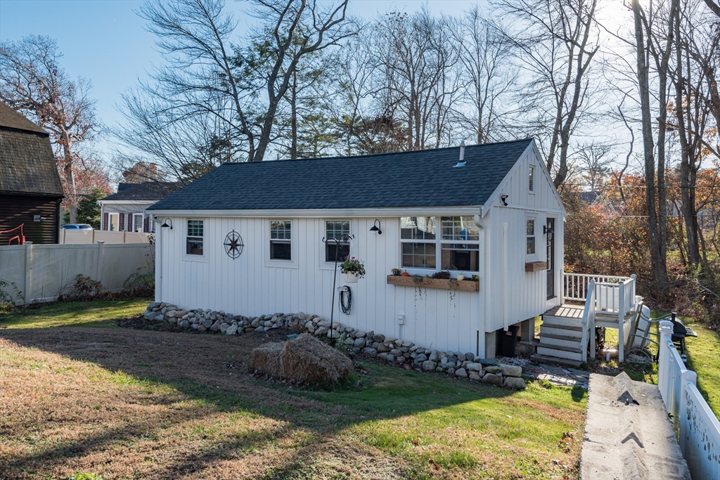 1 Wood St N, Halifax, Massachusetts, 1 Bedroom Bedrooms, 3 Rooms Rooms,1 BathroomBathrooms,Residential,For Sale,Wood St N,73338634