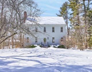 26 Sutton Place, North Andover, Massachusetts, 3 Bedrooms Bedrooms, 6 Rooms Rooms,2 BathroomsBathrooms,Residential,For Sale,Sutton Place,73338482