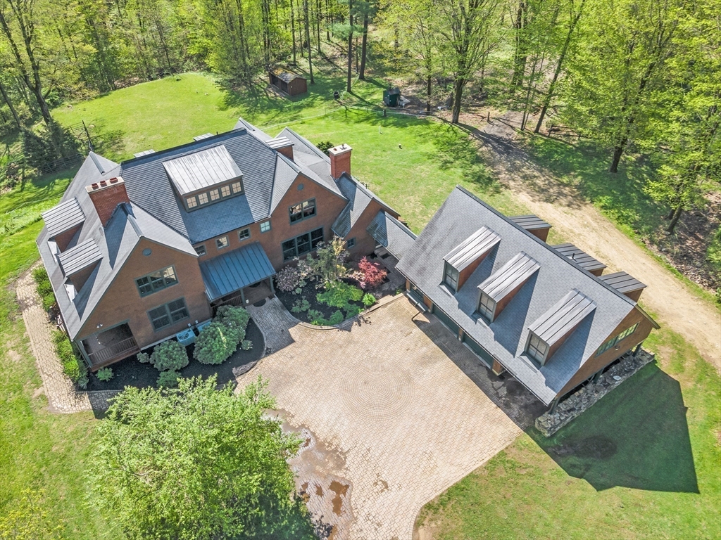 79 Freeman Rd, Charlton, Massachusetts, 4 Bedrooms Bedrooms, 14 Rooms Rooms,5.5 BathroomsBathrooms,Residential,For Sale,Freeman Rd,73246089