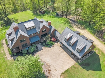 79 Freeman Rd, Charlton, Massachusetts, 4 Bedrooms Bedrooms, 14 Rooms Rooms,5.5 BathroomsBathrooms,Residential,For Sale,Freeman Rd,73246089