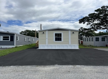 14 Berkeley Street, Tewksbury, Massachusetts, 2 Bedrooms Bedrooms, 4 Rooms Rooms,2 BathroomsBathrooms,Residential,For Sale,Berkeley Street,73275430