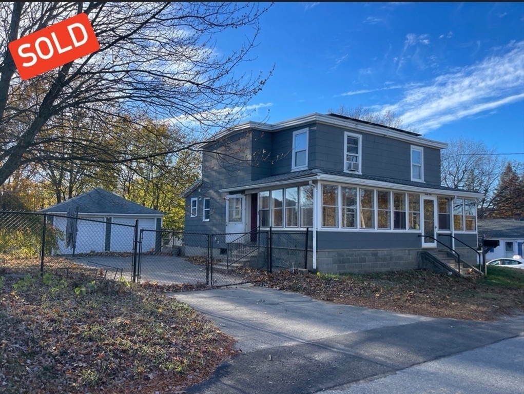 31 Pleasantview Ave, Fitchburg, Massachusetts, 4 Bedrooms Bedrooms, 7 Rooms Rooms,2 BathroomsBathrooms,Residential,For Sale,Pleasantview Ave,73286984