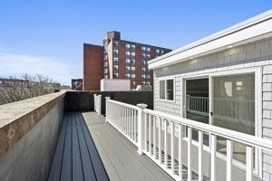 19 Central St, Lowell, Massachusetts, 2 Bedrooms Bedrooms, 5 Rooms Rooms,2.5 BathroomsBathrooms,Residential,For Sale,Central St,73251909