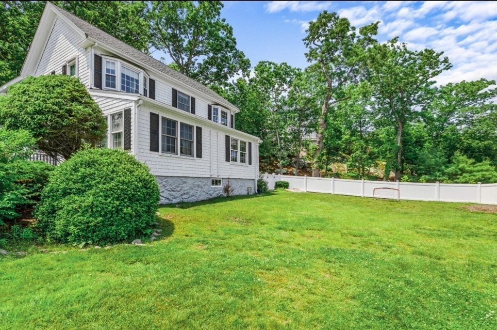 92 Atlantic Ave, Cohasset, Massachusetts, 4 Bedrooms Bedrooms, 9 Rooms Rooms,2.5 BathroomsBathrooms,Residential Lease,For Rent,Atlantic Ave,73340932