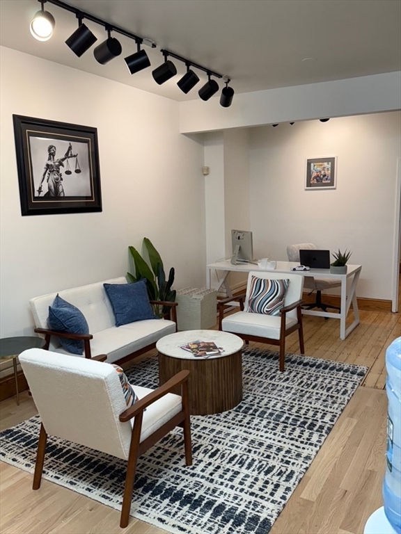 268 Newbury, Boston, Massachusetts, ,Commercial Lease,For Rent,Newbury,73340938