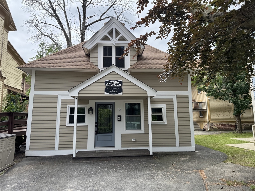 51-A Cedar St, Worcester, Massachusetts, 3 Bedrooms Bedrooms, 5 Rooms Rooms,2.5 BathroomsBathrooms,Residential Lease,For Rent,Cedar St,73341848