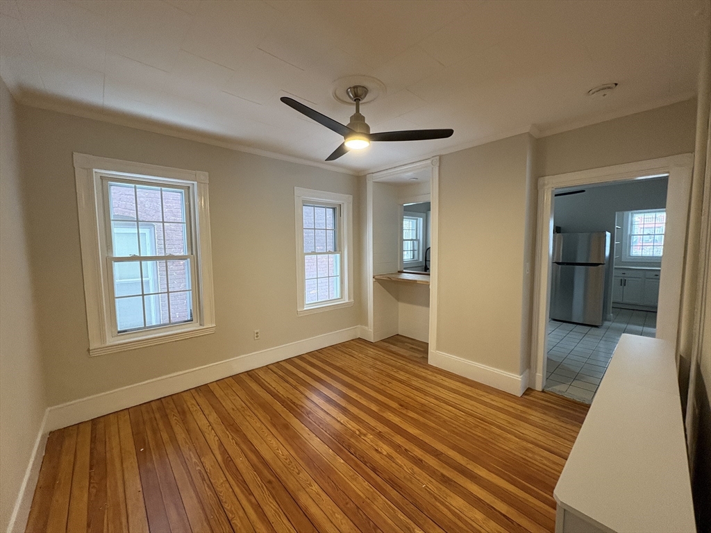 48 Shawmut St, Chelsea, Massachusetts, 3 Bedrooms Bedrooms, 5 Rooms Rooms,1 BathroomBathrooms,Residential Lease,For Rent,Shawmut St,73344010