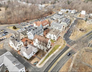 17 College, South Hadley, Massachusetts, ,Commercial Lease,For Rent,College,73344727