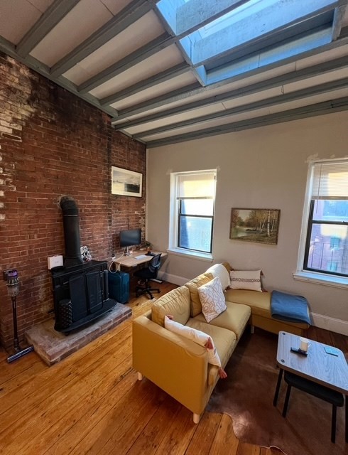 114 Marlborough St, Boston, Massachusetts, 3 Rooms Rooms,1 BathroomBathrooms,Residential Lease,For Rent,Marlborough St,73345282