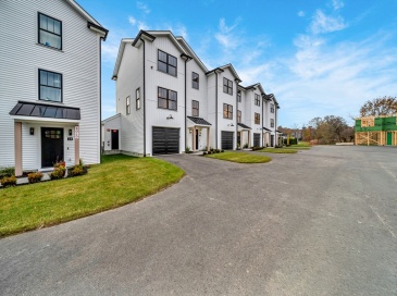 32 Birch Brook Road, Lynn, Massachusetts, 2 Bedrooms Bedrooms, 7 Rooms Rooms,2.5 BathroomsBathrooms,Residential,For Sale,Birch Brook Road,73345720