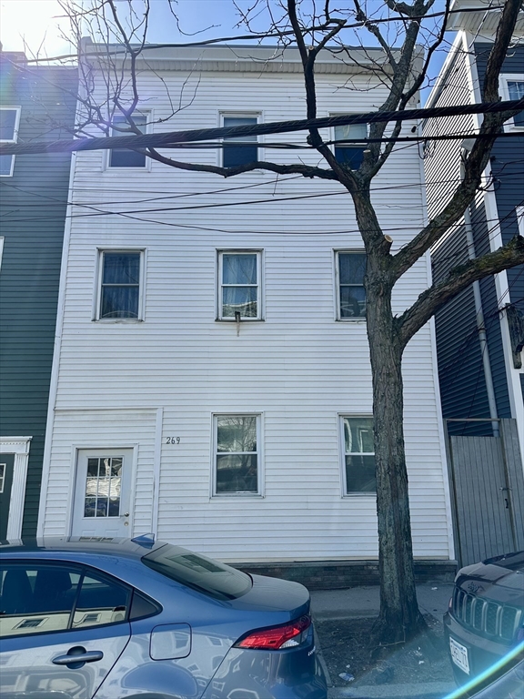 269 Sumner Street, Boston, Massachusetts, 2 Bedrooms Bedrooms, 4 Rooms Rooms,1 BathroomBathrooms,Residential Lease,For Rent,Sumner Street,73345754