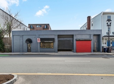 147 Broadway, Everett, Massachusetts, ,Commercial Lease,For Rent,Broadway,73346062