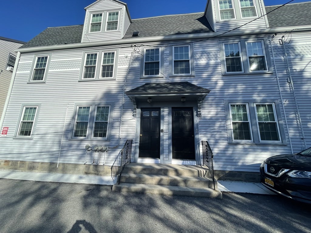 5 High Street Place, Brookline, Massachusetts, 2 Bedrooms Bedrooms, 4 Rooms Rooms,1 BathroomBathrooms,Residential Lease,For Rent,High Street Place,73346183