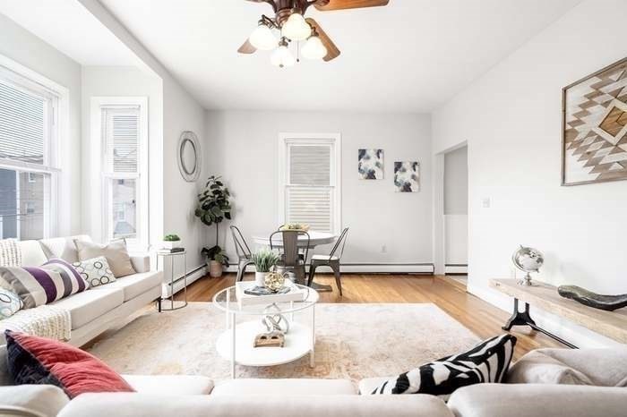 19 Chestnut Ave, Boston, Massachusetts, 2 Bedrooms Bedrooms, 4 Rooms Rooms,1 BathroomBathrooms,Residential Lease,For Rent,Chestnut Ave,73348688