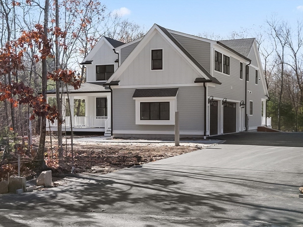 279 Se Main St, Douglas, Massachusetts, 4 Bedrooms Bedrooms, 8 Rooms Rooms,3.5 BathroomsBathrooms,Residential,For Sale,Se Main St,73349239