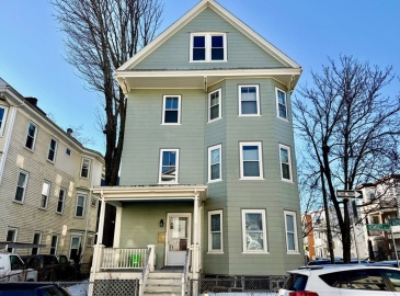 67 Romsey St, Boston, Massachusetts, 9 Bedrooms Bedrooms, 15 Rooms Rooms,3 BathroomsBathrooms,Residential Income,For Sale,Romsey St,73338392