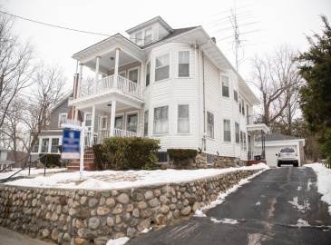 6 Philip St, Haverhill, Massachusetts, 6 Bedrooms Bedrooms, 12 Rooms Rooms,2 BathroomsBathrooms,Residential Income,For Sale,Philip St,73331985