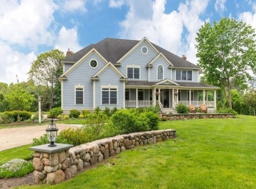 343 Bay Rd, Hamilton, Massachusetts, 4 Bedrooms Bedrooms, 9 Rooms Rooms,4.5 BathroomsBathrooms,Residential,For Sale,Bay Rd,73257523