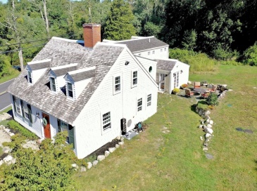 203 County, Bourne, Massachusetts, 4 Bedrooms Bedrooms, 8 Rooms Rooms,3 BathroomsBathrooms,Residential,For Sale,County,73351947