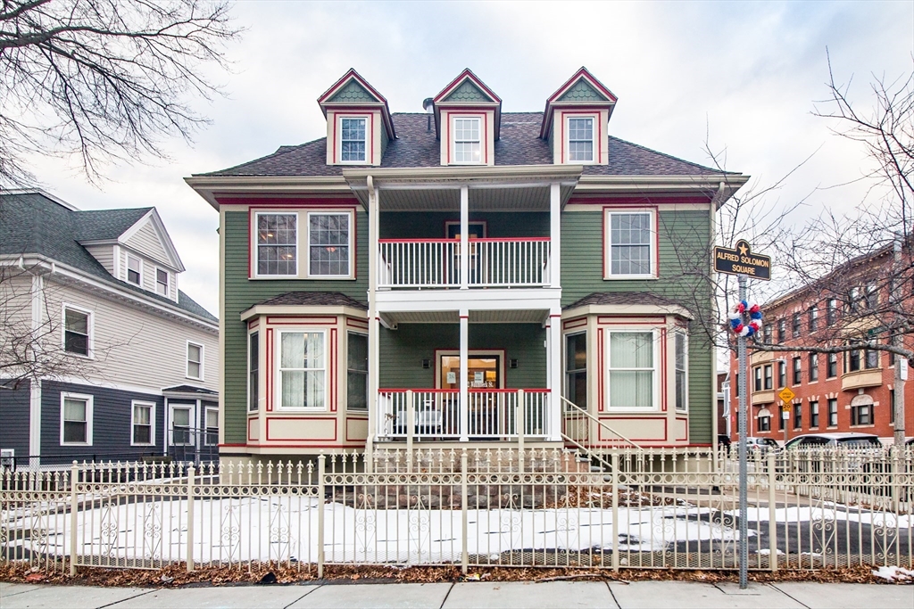 2 Waumbeck St, Boston, Massachusetts, 9 Bedrooms Bedrooms, 19 Rooms Rooms,5 BathroomsBathrooms,Residential Income,For Sale,Waumbeck St,73326329