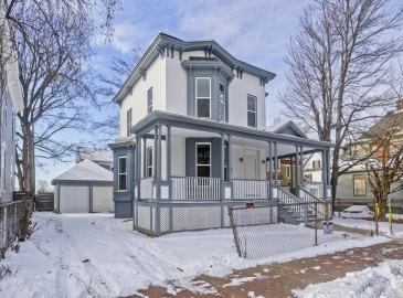 64 Thompson St, Springfield, Massachusetts, 5 Bedrooms Bedrooms, 9 Rooms Rooms,2 BathroomsBathrooms,Residential Income,For Sale,Thompson St,73329809