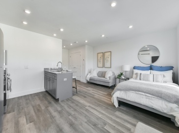 585 Essex St, Lynn, Massachusetts, 1 Room Rooms,1 BathroomBathrooms,Residential Lease,For Rent,Essex St,73352368 585 Essex St, Lynn, Massachusetts, 1 Room Rooms,1 BathroomBathrooms,Residential Lease,For Rent,Essex St,73352368