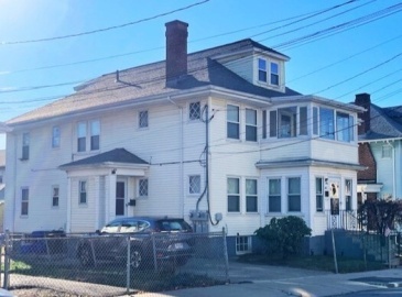 44 Rosewood St, Boston, Massachusetts, 6 Bedrooms Bedrooms, 13 Rooms Rooms,2 BathroomsBathrooms,Residential Income,For Sale,Rosewood St,73333977