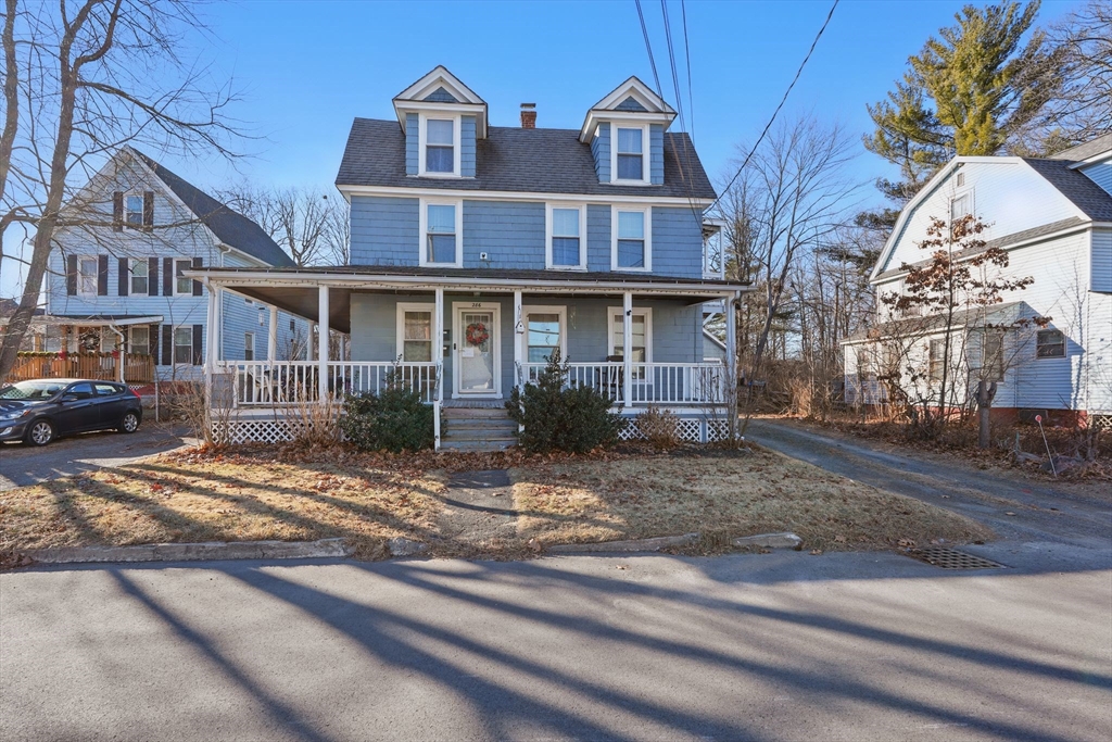 286 Conway St, Greenfield, Massachusetts, 5 Bedrooms Bedrooms, 10 Rooms Rooms,2 BathroomsBathrooms,Residential Income,For Sale,Conway St,73326315