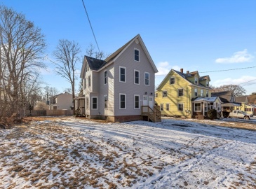 34 West St, Greenfield, Massachusetts, 6 Bedrooms Bedrooms, 12 Rooms Rooms,2 BathroomsBathrooms,Residential Income,For Sale,West St,73327337