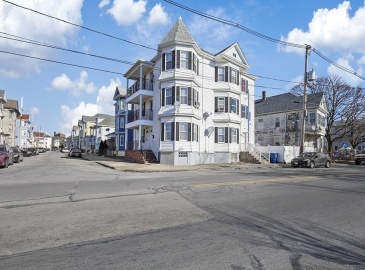 2-4 Stapleton St, New Bedford, Massachusetts, 9 Bedrooms Bedrooms, 15 Rooms Rooms,3 BathroomsBathrooms,Residential Income,For Sale,Stapleton St,73327448