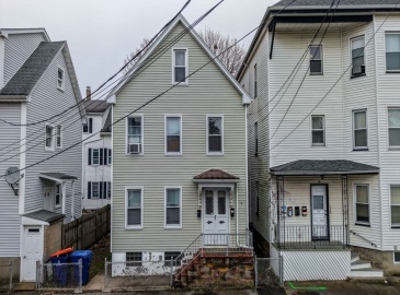 10 Mulberry St, New Bedford, Massachusetts, 2 Bedrooms Bedrooms, 8 Rooms Rooms,2 BathroomsBathrooms,Residential Income,For Sale,Mulberry St,73319285