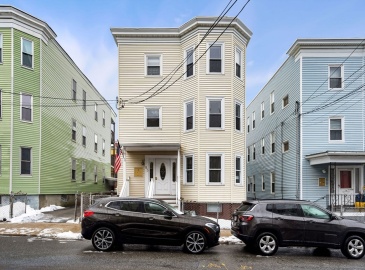 83 Marion St, Somerville, Massachusetts, 7 Bedrooms Bedrooms, 18 Rooms Rooms,3 BathroomsBathrooms,Residential Income,For Sale,Marion St,73339145