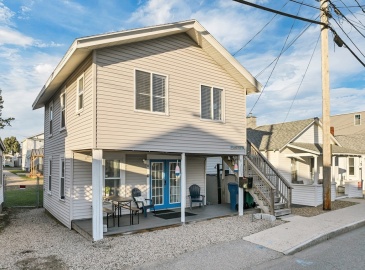 8 Island Path, Hampton, New Hampshire, 4 Bedrooms Bedrooms, 8 Rooms Rooms,2 BathroomsBathrooms,Residential Income,For Sale,Island Path,73358478