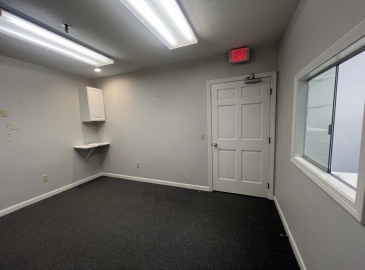 87 Main St, Rutland, Massachusetts, ,Commercial Lease,For Rent,Main St,73359039