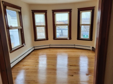 139 How St, Haverhill, Massachusetts, 1 Bedroom Bedrooms, 4 Rooms Rooms,1 BathroomBathrooms,Residential Lease,For Rent,How St,73359854