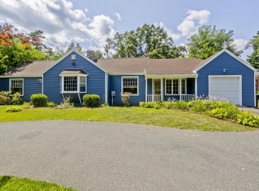 430 Island Pond Rd, Springfield, Massachusetts, 3 Bedrooms Bedrooms, 8 Rooms Rooms,2.5 BathroomsBathrooms,Residential,For Sale,Island Pond Rd,73272828