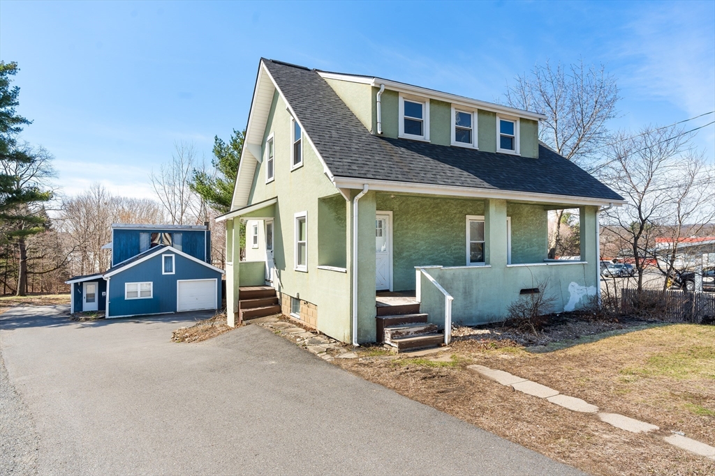 351 Lunenburg St, Fitchburg, Massachusetts, 5 Bedrooms Bedrooms, 11 Rooms Rooms,2 BathroomsBathrooms,Residential Income,For Sale,Lunenburg St,73360009