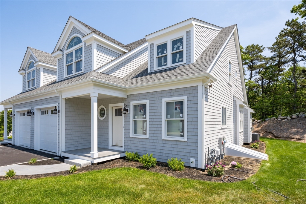 213 N Falmouth Hwy, Falmouth, Massachusetts, 3 Bedrooms Bedrooms, 7 Rooms Rooms,2.5 BathroomsBathrooms,Residential,For Sale,N Falmouth Hwy,73085329