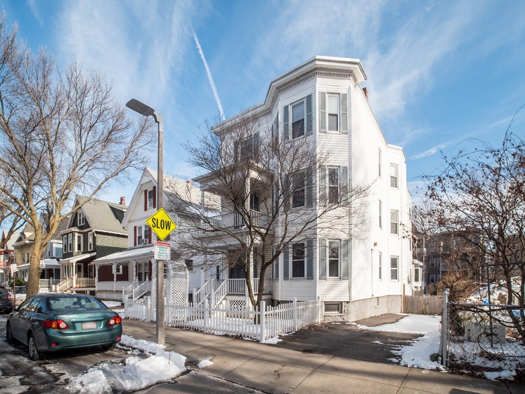 88 Auckland St, Boston, Massachusetts, 4 Bedrooms Bedrooms, 8 Rooms Rooms,2 BathroomsBathrooms,Residential Lease,For Rent,Auckland St,73360887