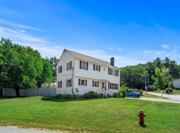 1 Staunton Rd, Groveland, Massachusetts, 5 Bedrooms Bedrooms, 11 Rooms Rooms,2 BathroomsBathrooms,Residential,For Sale,Staunton Rd,73288685