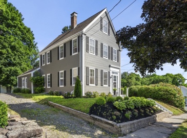 38 Forrester St, Newburyport, Massachusetts, 3 Bedrooms Bedrooms, 7 Rooms Rooms,1.5 BathroomsBathrooms,Residential,For Sale,Forrester St,73265494