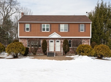 141 Parker Ave, Dracut, Massachusetts, 6 Bedrooms Bedrooms, 14 Rooms Rooms,3 BathroomsBathrooms,Residential Income,For Sale,Parker Ave,73342772