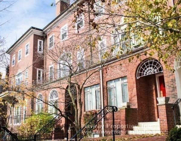 39 Garrison Road, Brookline, Massachusetts, 1 Bedroom Bedrooms, 3 Rooms Rooms,1 BathroomBathrooms,Residential Lease,For Rent,Garrison Road,73361736