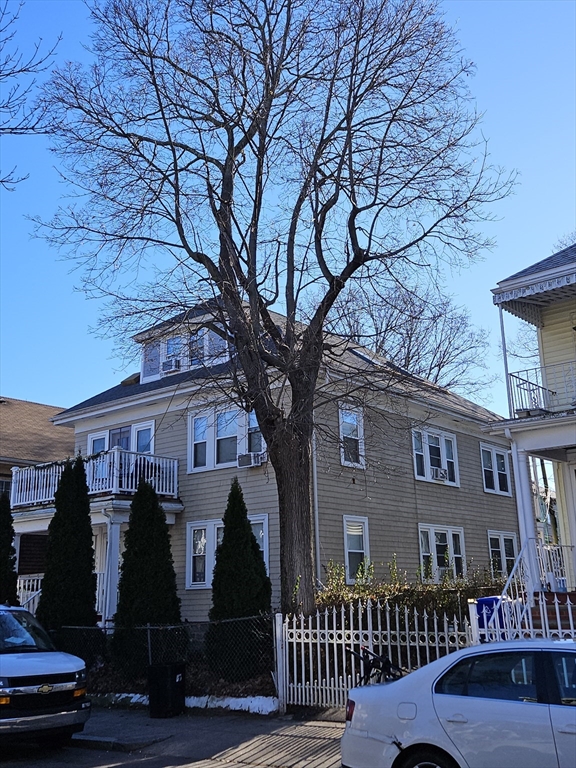 64 Stockton St, Boston, Massachusetts, 9 Bedrooms Bedrooms, 16 Rooms Rooms,4 BathroomsBathrooms,Residential Income,For Sale,Stockton St,73361839