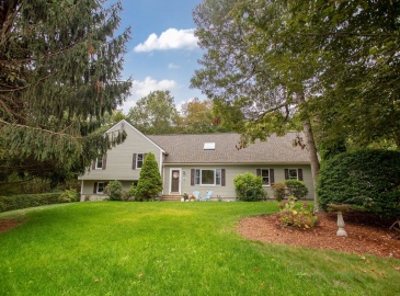 50 Great Woods Rd, Plymouth, Massachusetts, 4 Bedrooms Bedrooms, 7 Rooms Rooms,3 BathroomsBathrooms,Residential,For Sale,Great Woods Rd,73275556