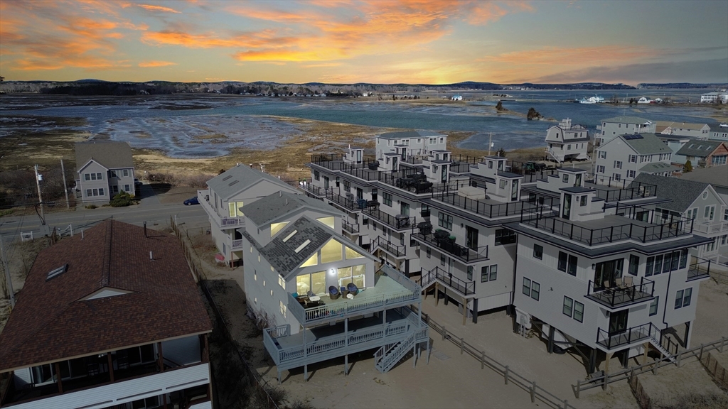 498-500 N End Blvd, Salisbury, Massachusetts, 11 Bedrooms Bedrooms, 18 Rooms Rooms,5.5 BathroomsBathrooms,Residential Income,For Sale,N End Blvd,73363067