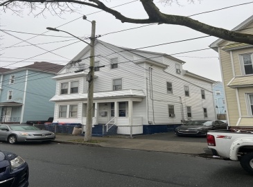 142 Division St, New Bedford, Massachusetts, 9 Bedrooms Bedrooms, 15 Rooms Rooms,3 BathroomsBathrooms,Residential Income,For Sale,Division St,73357860