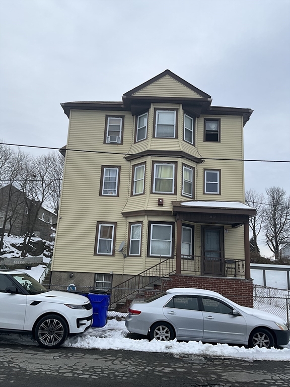 15 Higgins St, Fall River, Massachusetts, 9 Bedrooms Bedrooms, 15 Rooms Rooms,3 BathroomsBathrooms,Residential Income,For Sale,Higgins St,73334494