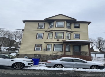 15 Higgins St, Fall River, Massachusetts, 9 Bedrooms Bedrooms, 15 Rooms Rooms,3 BathroomsBathrooms,Residential Income,For Sale,Higgins St,73334494
