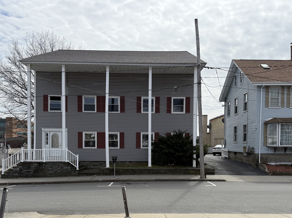 289 Bank St., Fall River, Massachusetts, 12 Rooms Rooms,Residential Income,For Sale,Bank St.,73363753